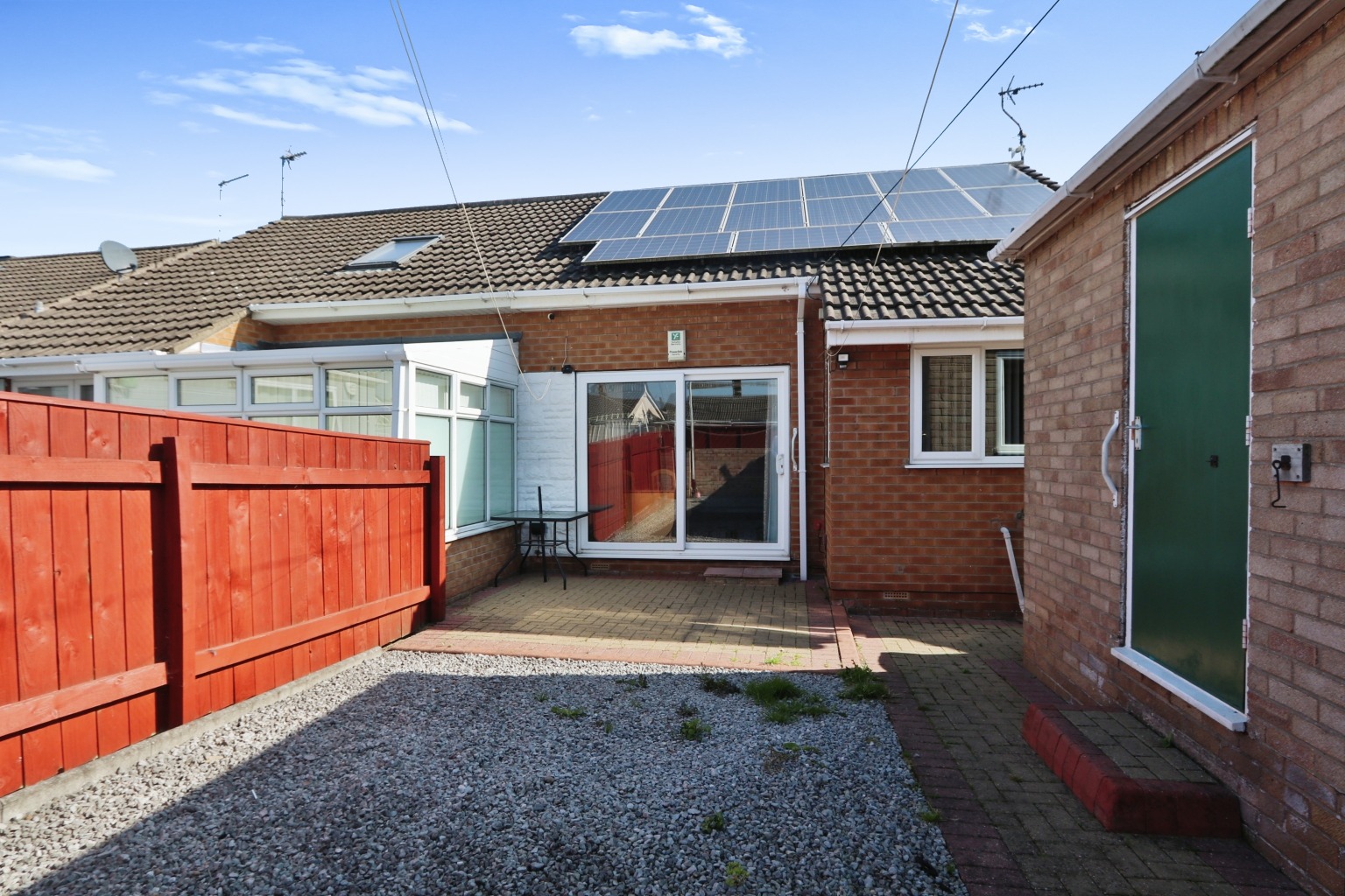 2 bed bungalow for sale in Jendale, Hull  - Property Image 8