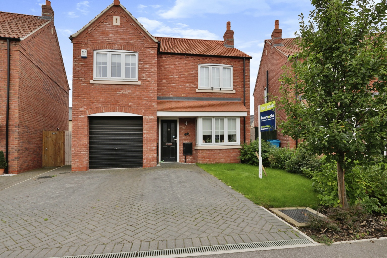 4 bed detached house for sale in Thornbury Walk, Hull  - Property Image 1