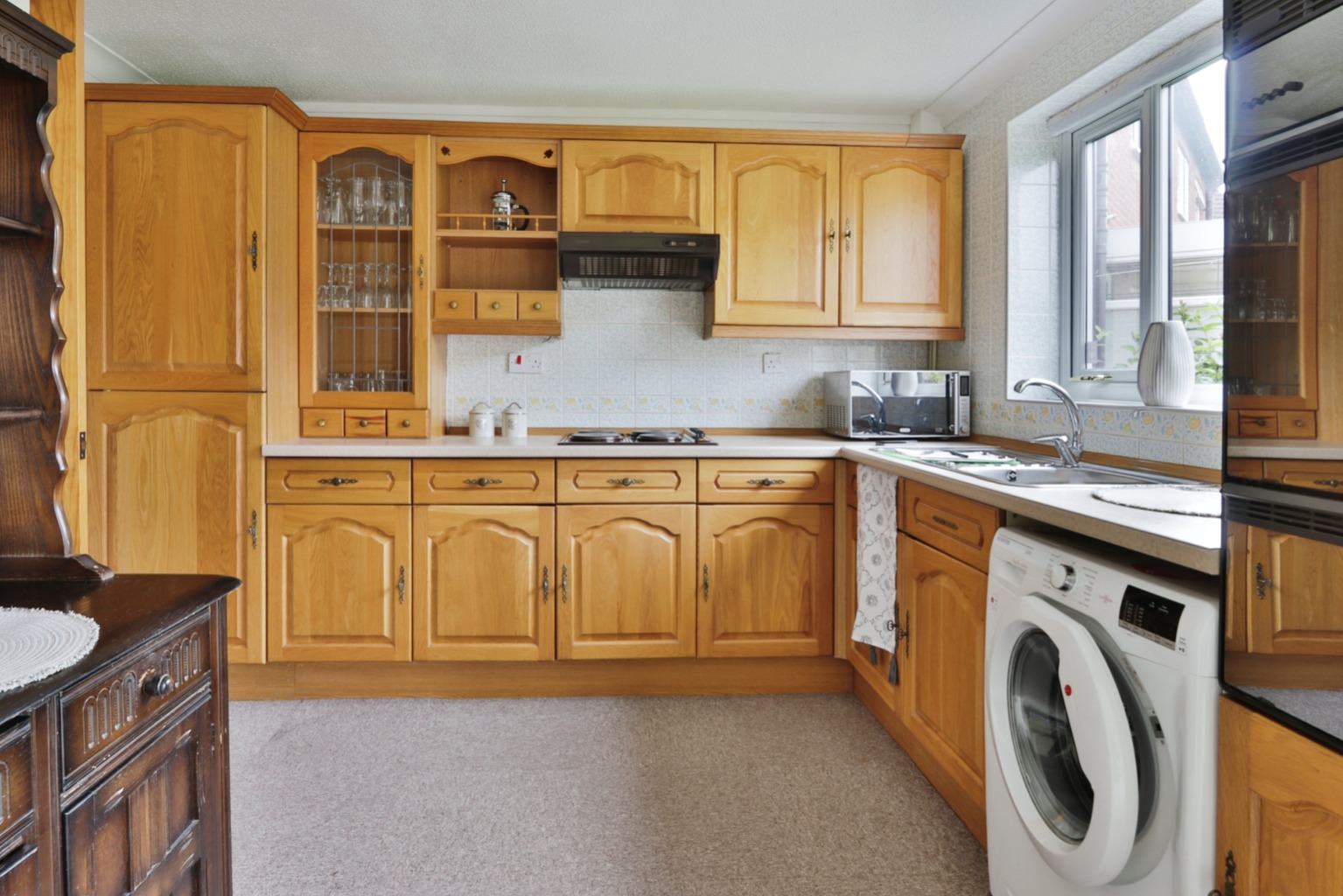 3 bed detached house for sale in Brandon Way, Hull  - Property Image 3