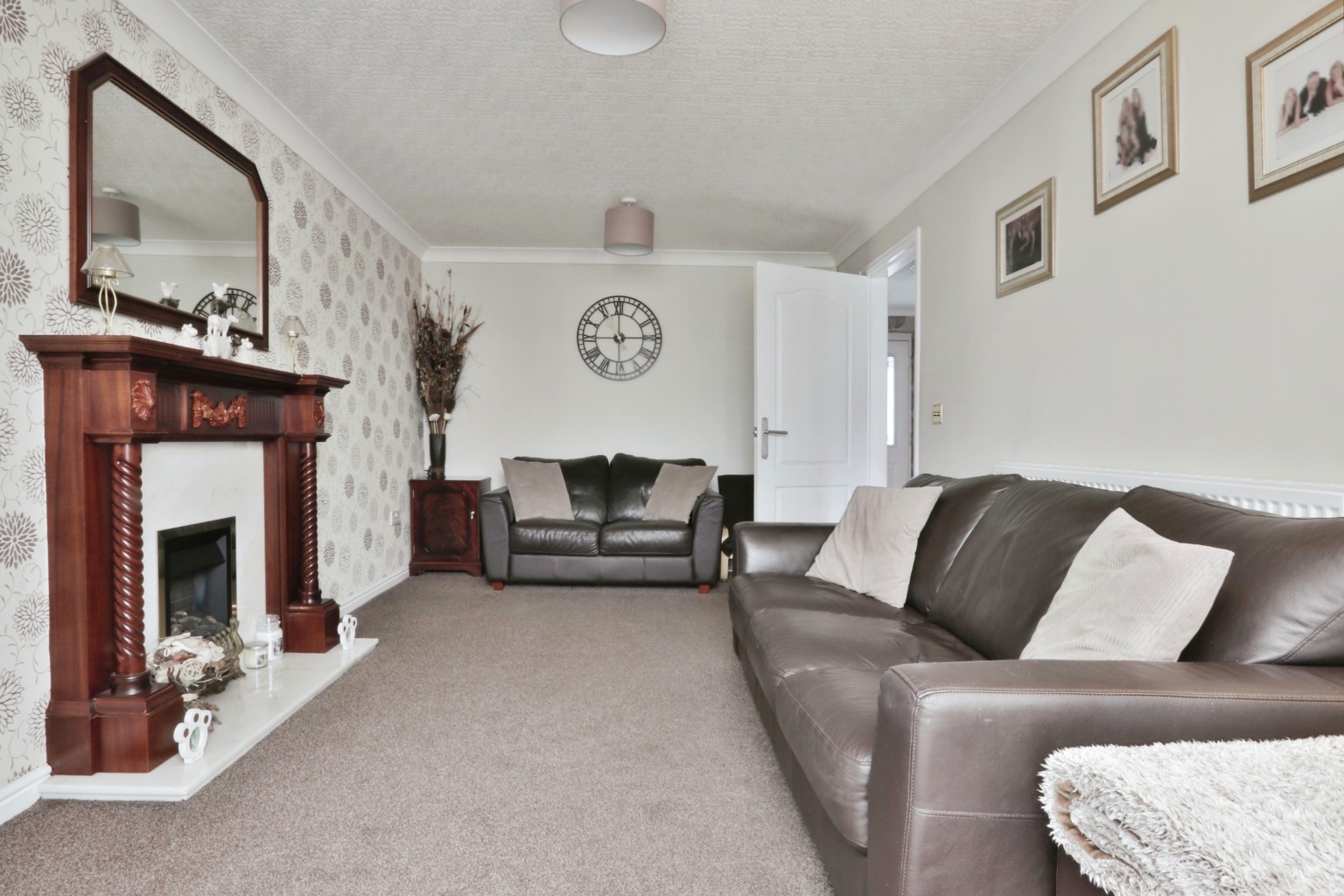 4 bed detached house for sale in Parnham Drive, Hull  - Property Image 2