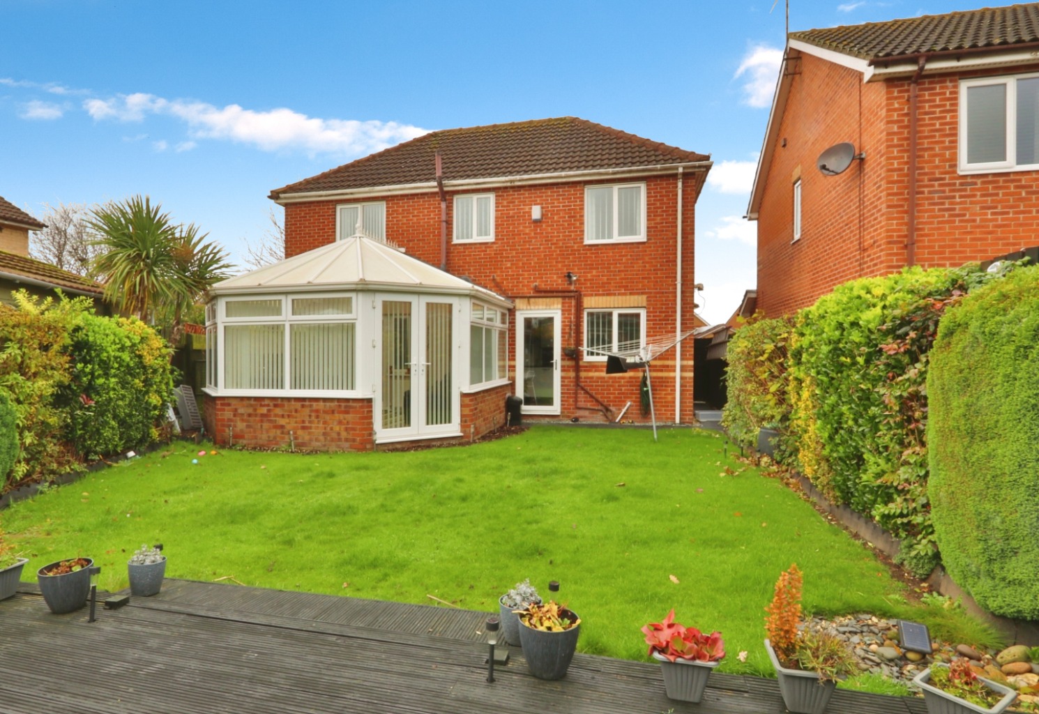 4 bed detached house for sale in Parnham Drive, Hull - Property Image 1