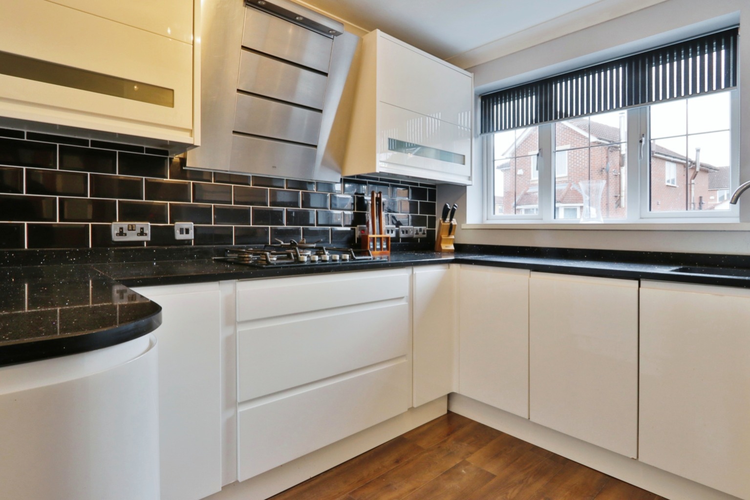 4 bed detached house for sale in Highgrove Way, Hull  - Property Image 3