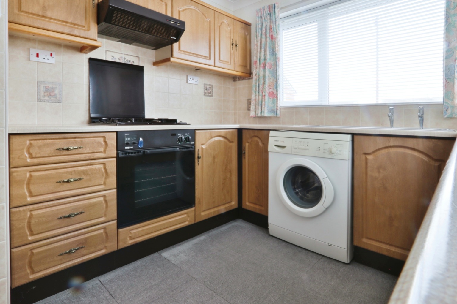 2 bed bungalow for sale in Weardale, Hull  - Property Image 5