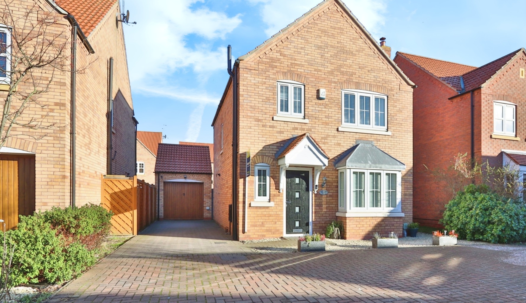 3 bed detached house for sale in New Forest Way, Hull - Property Image 1