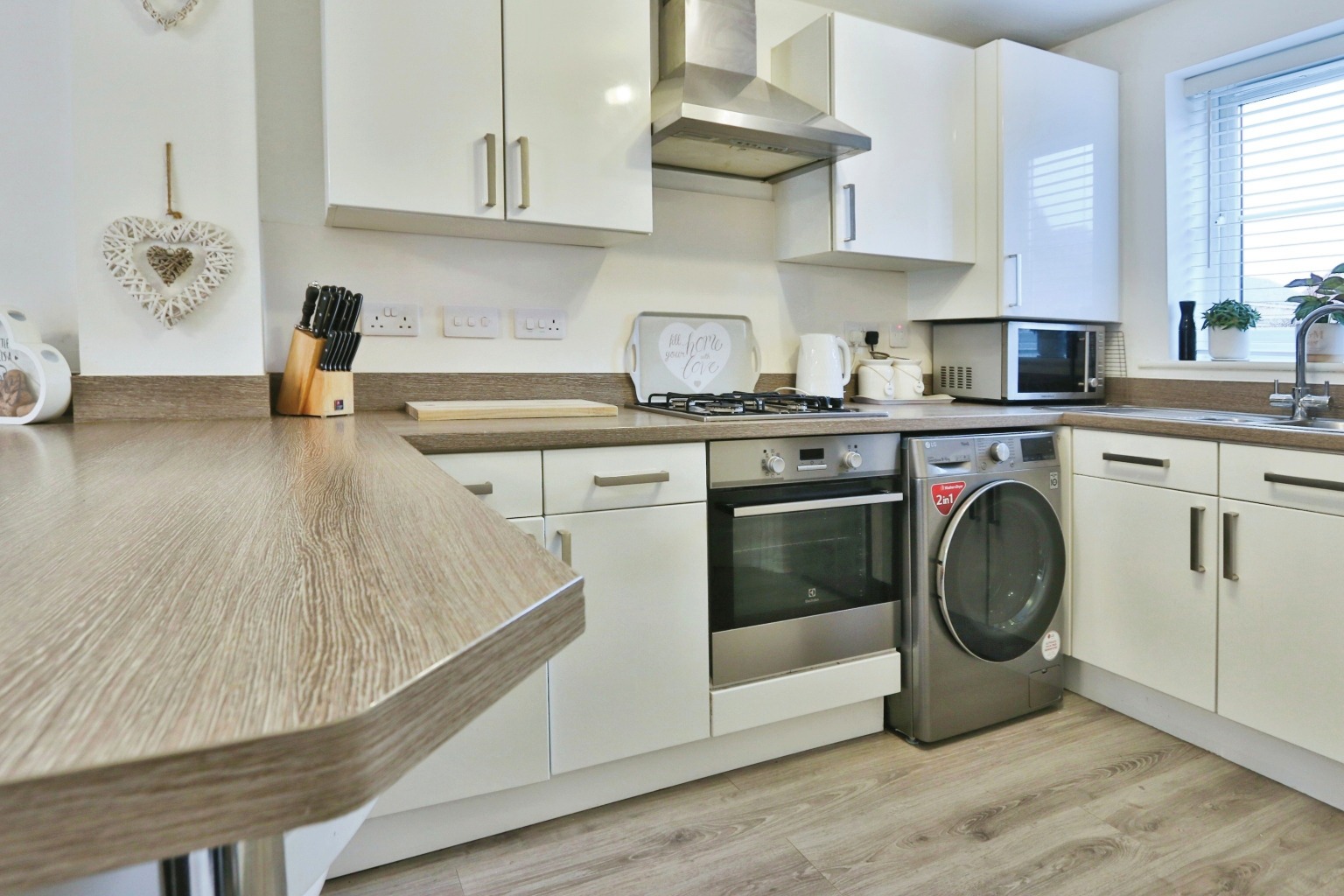 3 bed town house for sale in Brockwell Park, Hull  - Property Image 3