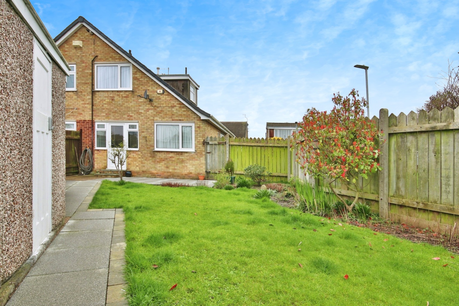 3 bed semi-detached house for sale in Grandale, Hull - Property Image 1