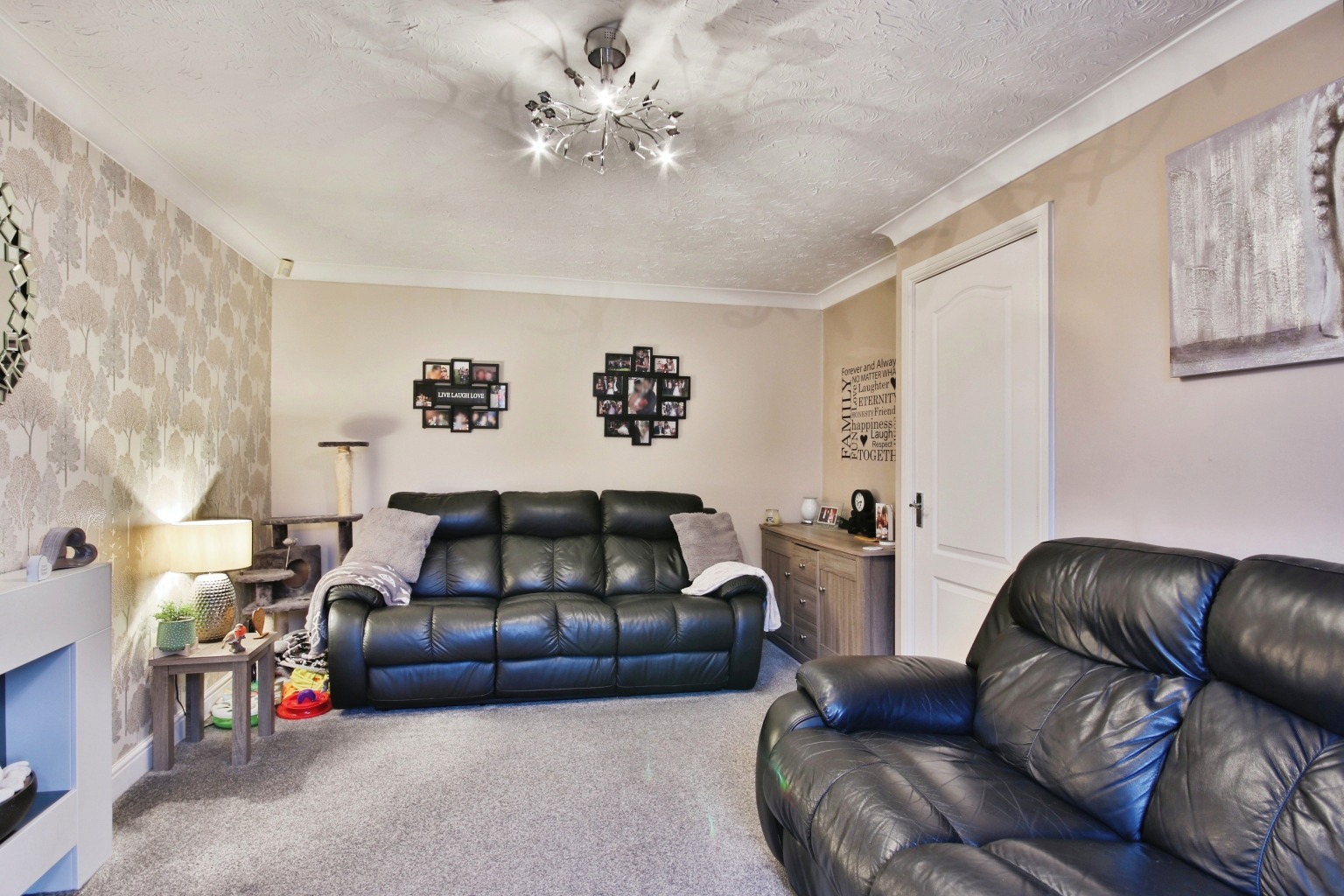 4 bed detached house for sale in Salcey Close, Hull  - Property Image 4