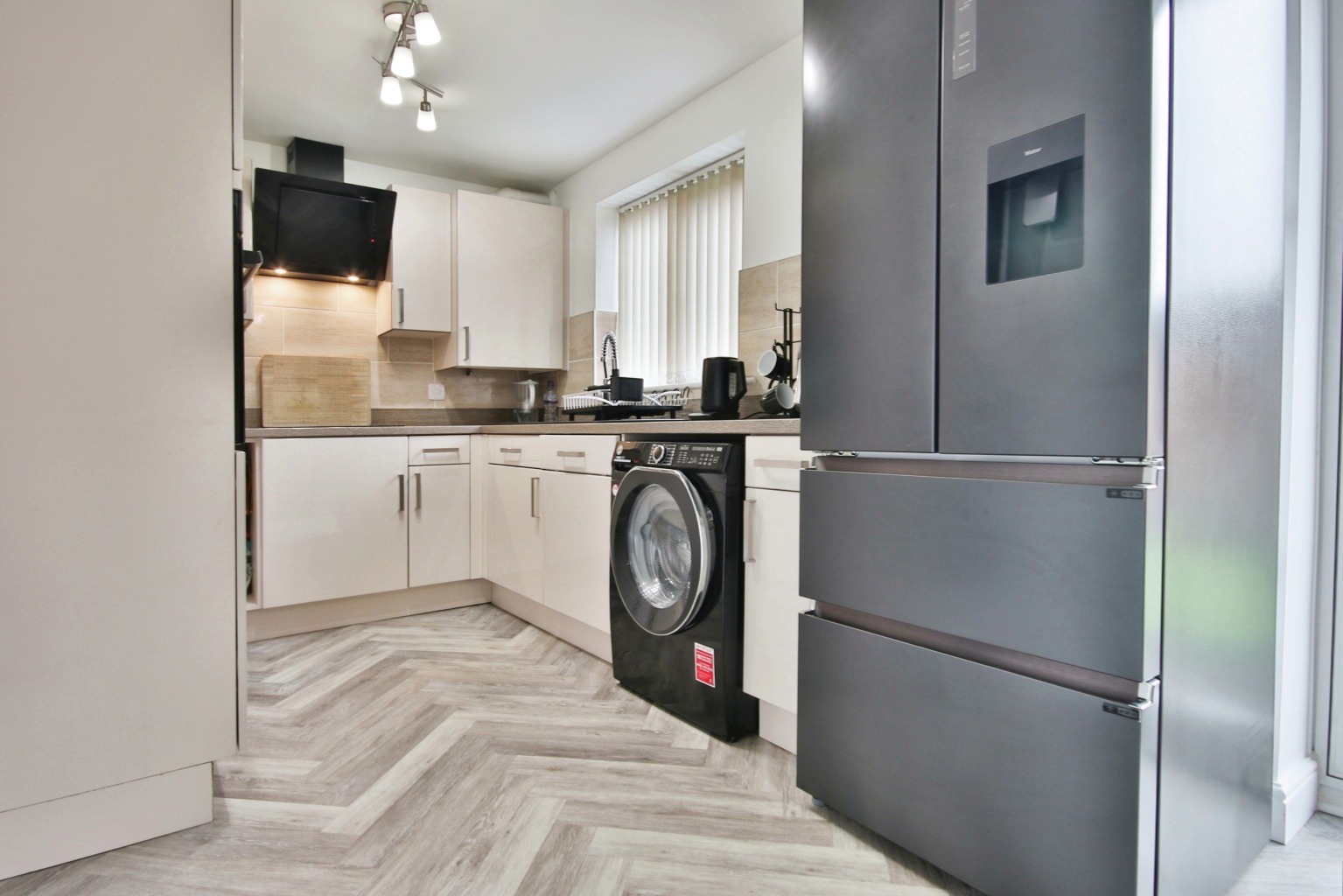 3 bed detached house for sale in Brockwell Park, Hull  - Property Image 2