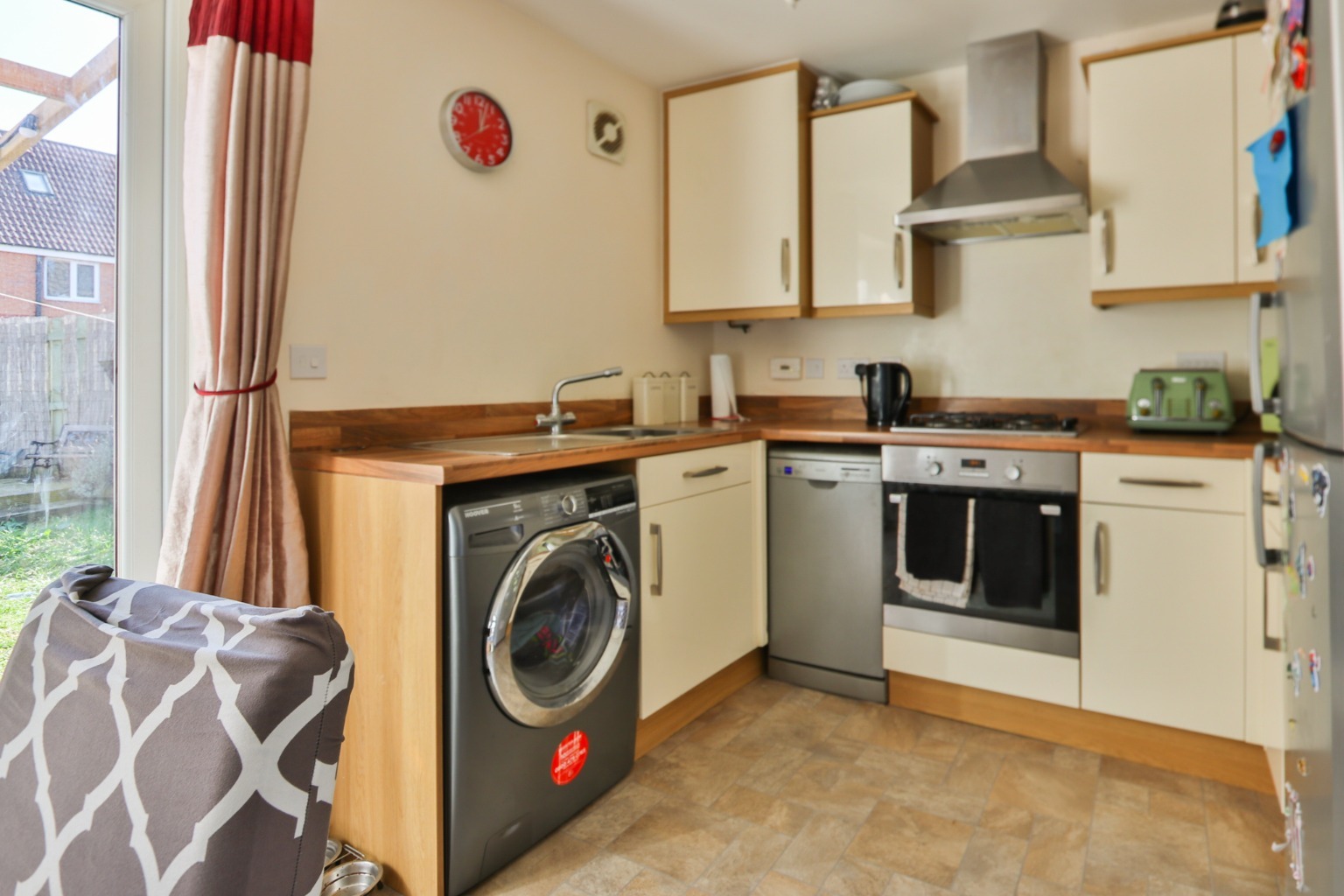 3 bed semi-detached house for sale in Hyde Park Road, Hull  - Property Image 2