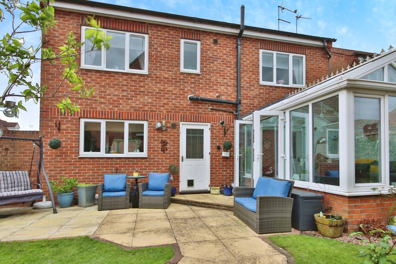 3 bed detached house for sale in Gilderidge Park, Hull  - Property Image 1