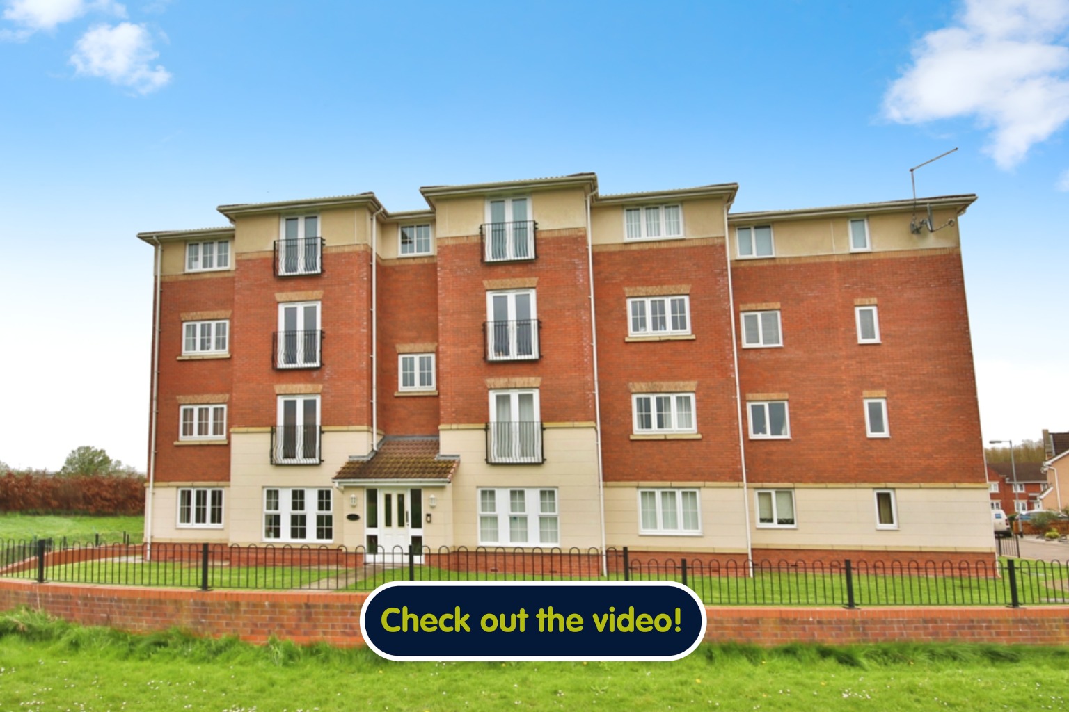 2 bed flat for sale in Dovestone Way, Hull - Property Image 1