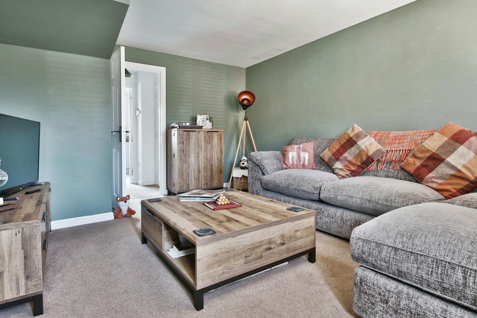 3 bed terraced house for sale in Brockwell Park, Hull  - Property Image 5