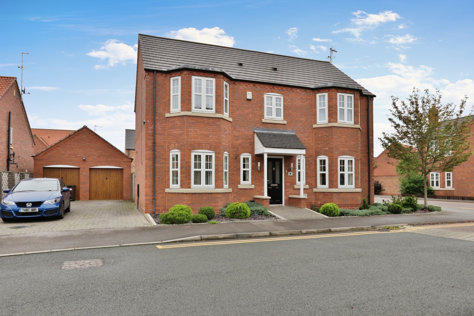 4 bed detached house for sale in Bowland Way, Hull - Property Image 1