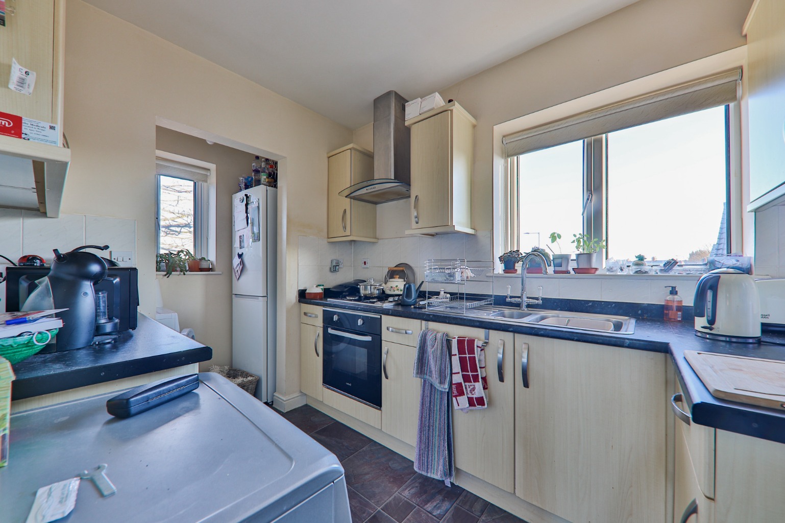 3 bed flat for sale in Finchley Close, Barton upon Humber  - Property Image 3