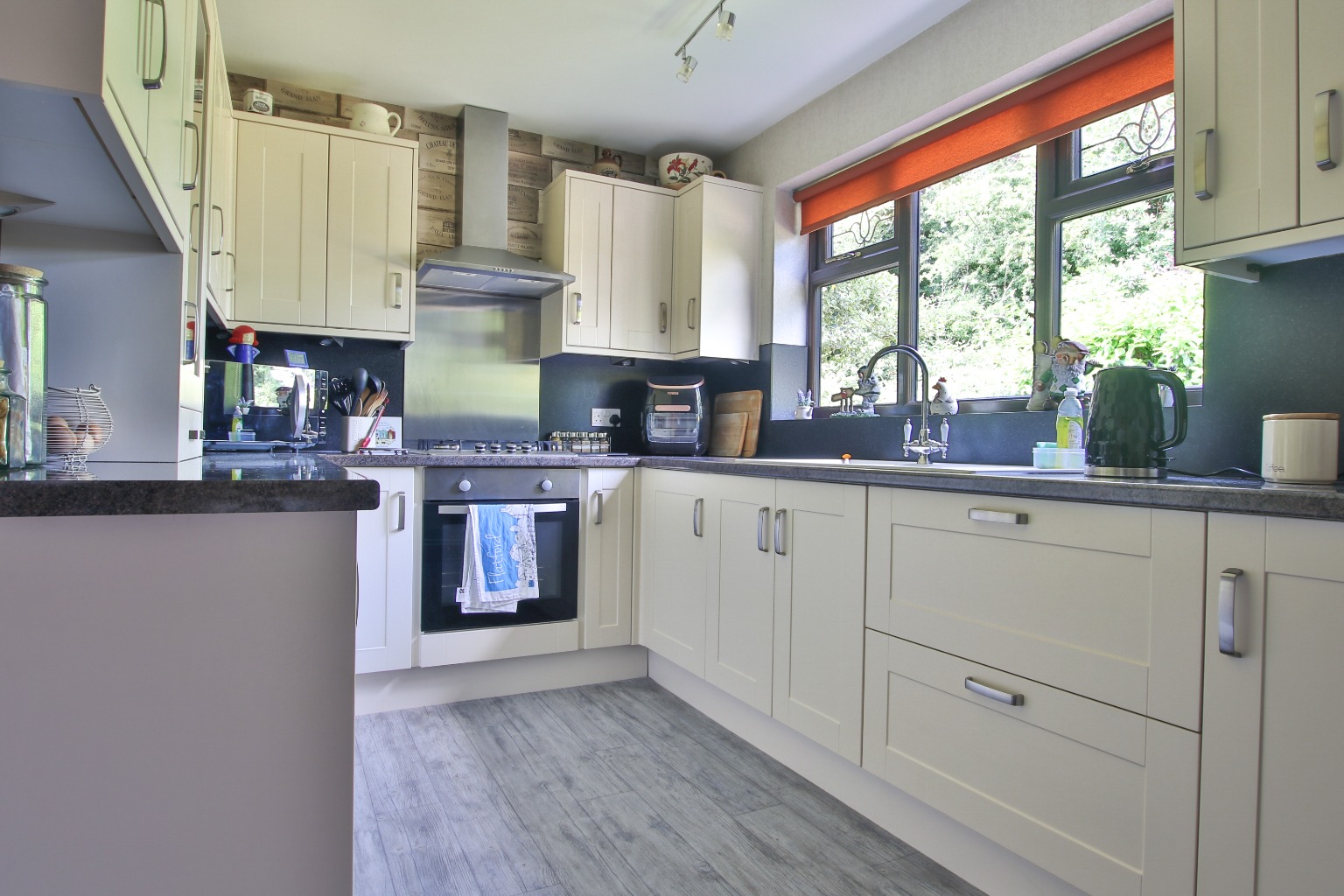 3 bed detached house for sale in Ferry Road, Barrow upon Humber  - Property Image 2