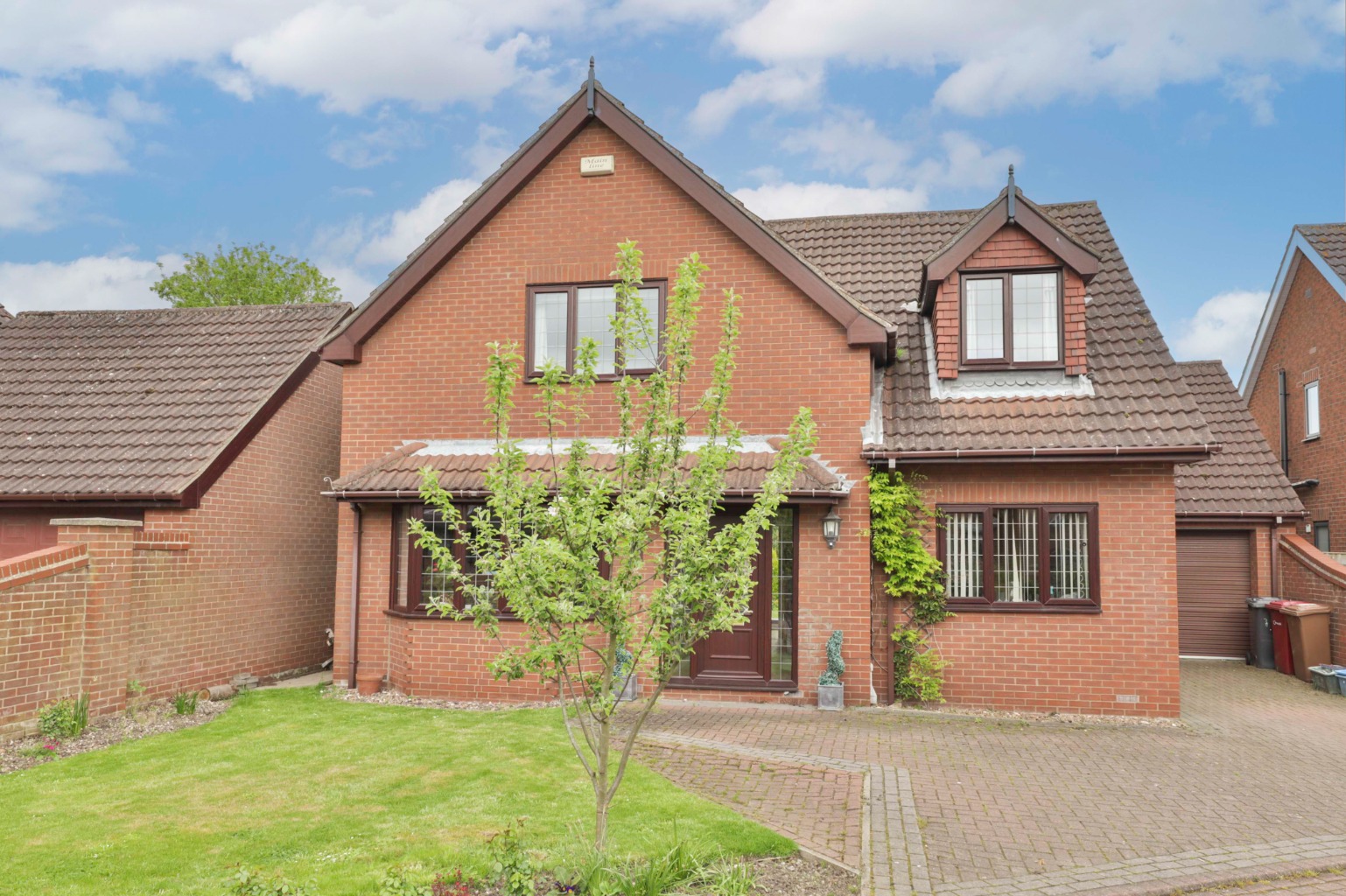 4 bed detached house for sale in Oak Grove, Barrow upon Humber  - Property Image 1