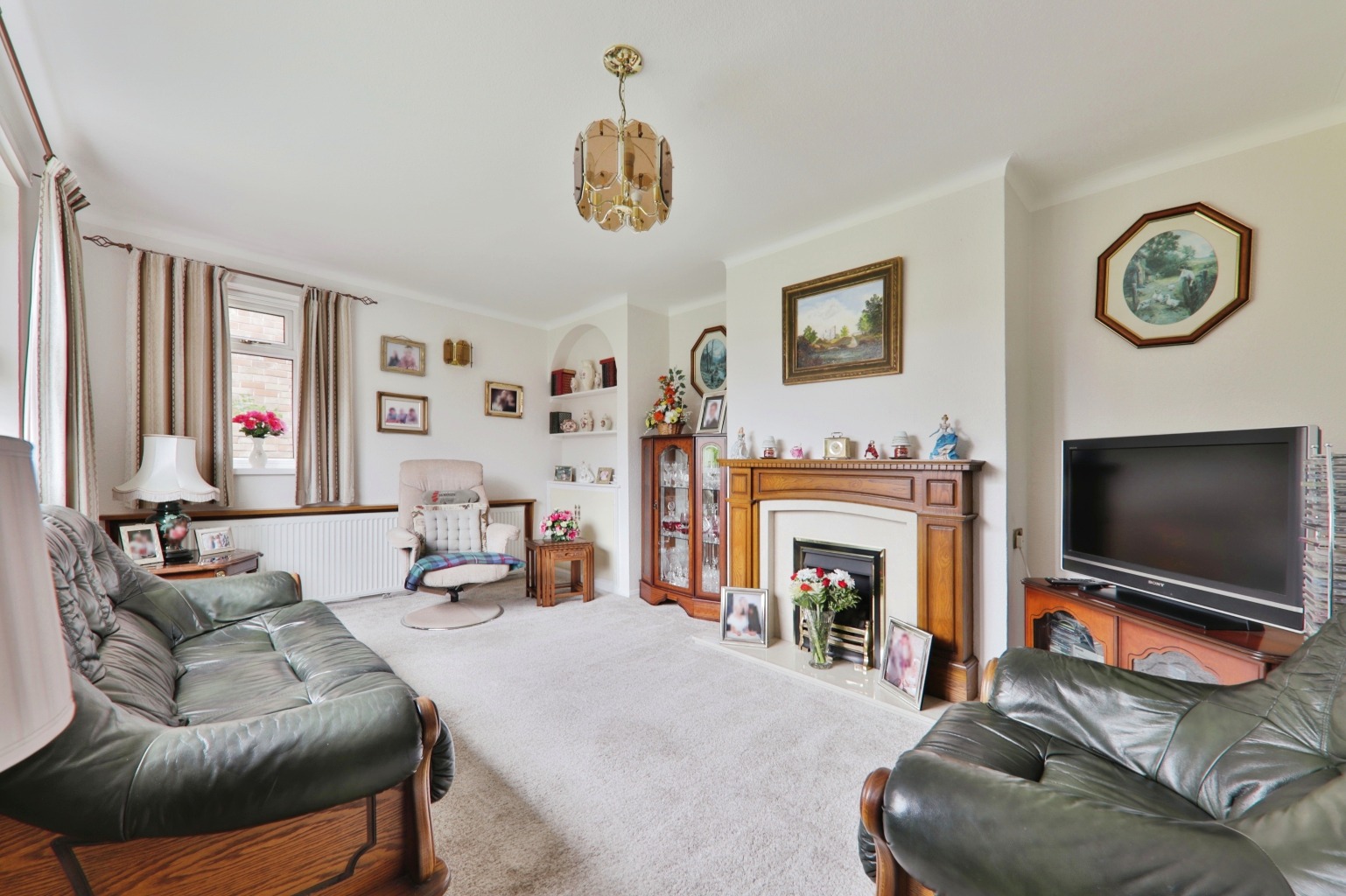 3 bed detached house for sale in West Acridge, Barton upon Humber  - Property Image 2