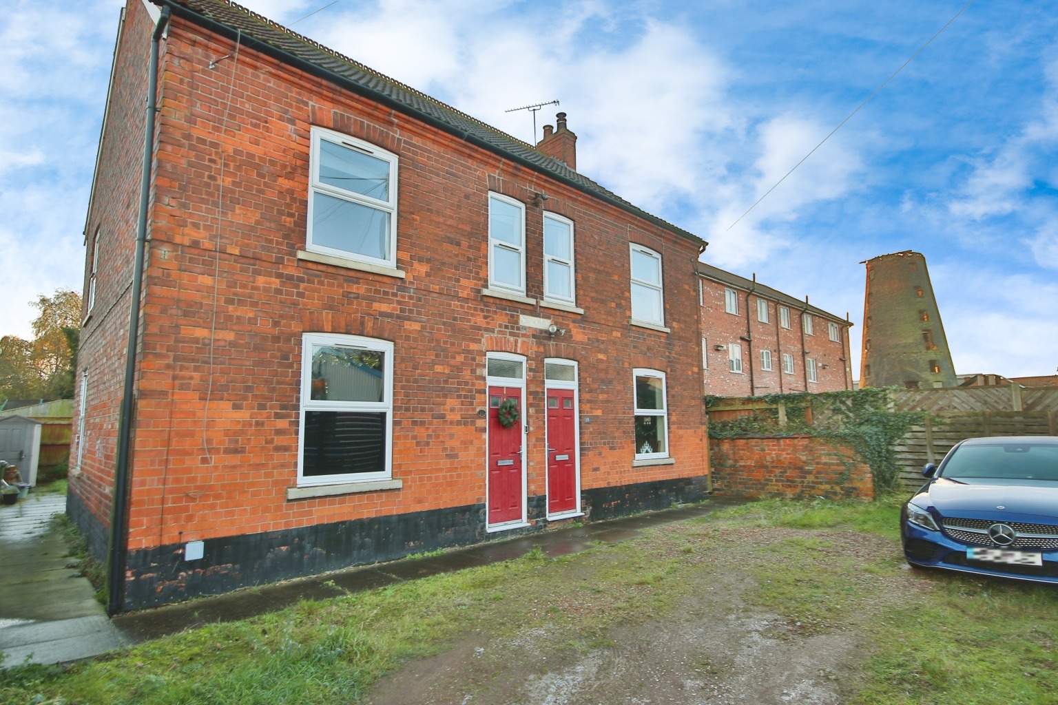 2 bed semi-detached house for sale in Hewson's Lane, Barton upon Humber - Property Image 1