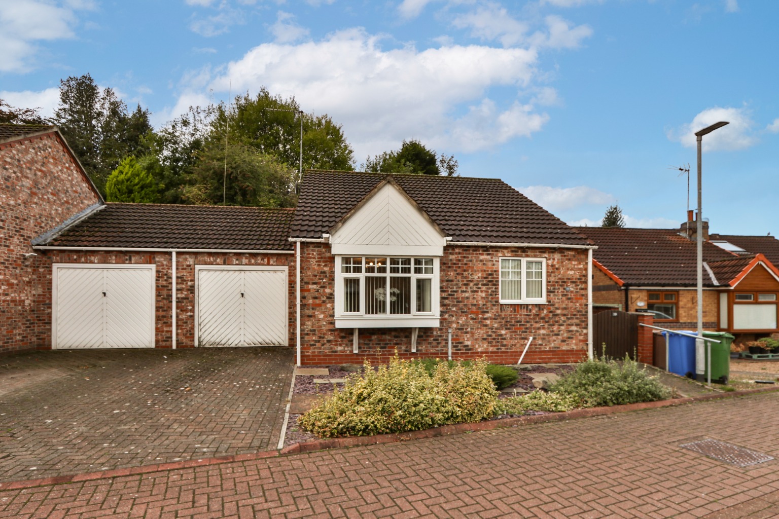 2 bed detached bungalow for sale in Pickering Park, Driffield, YO25