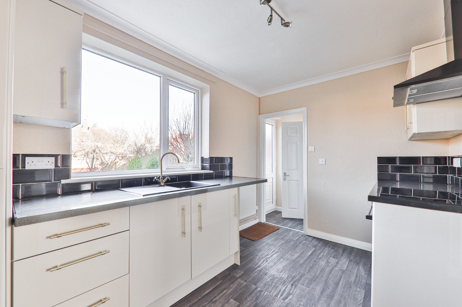 3 bed terraced house for sale in Fisher Square, Beverley - Property Image 1