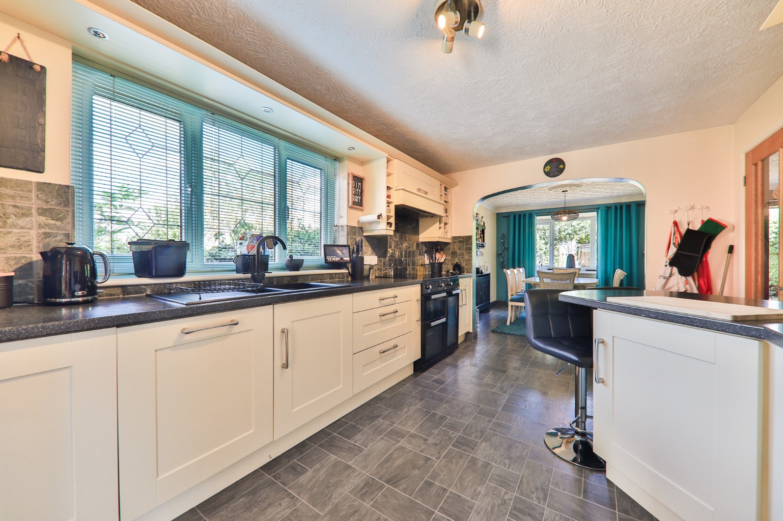 4 bed detached house for sale in Old Road, Beverley  - Property Image 3