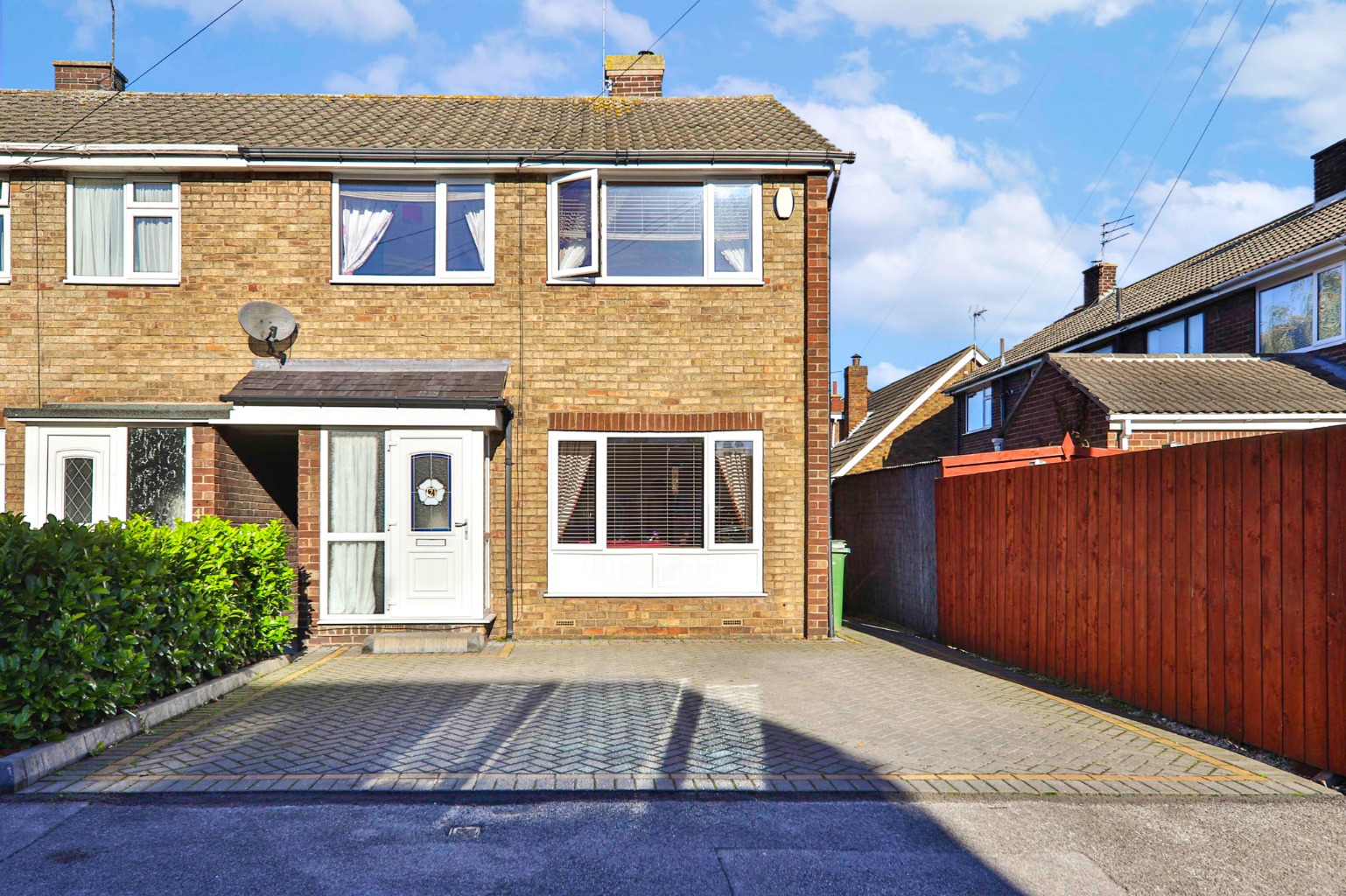 3 bed end of terrace house for sale in Plantation Close, Beverley, HU17