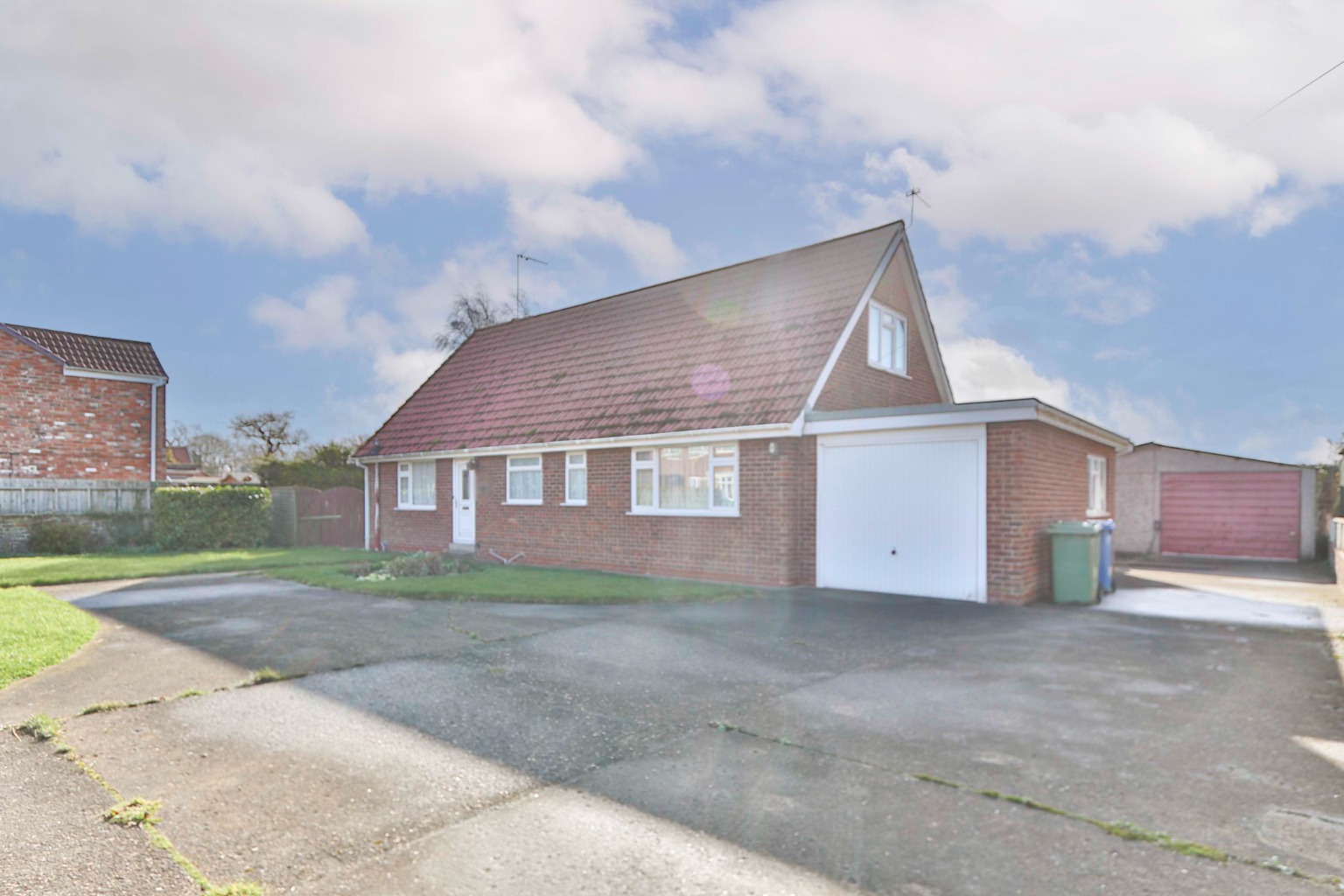 3 bed detached bungalow for sale in Main Street, Driffield  - Property Image 1
