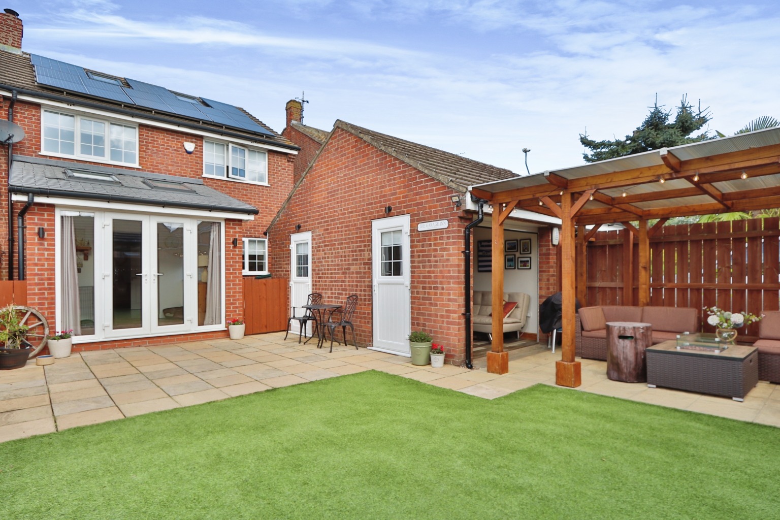 3 bed detached house for sale in Green Lane, Beverley  - Property Image 2
