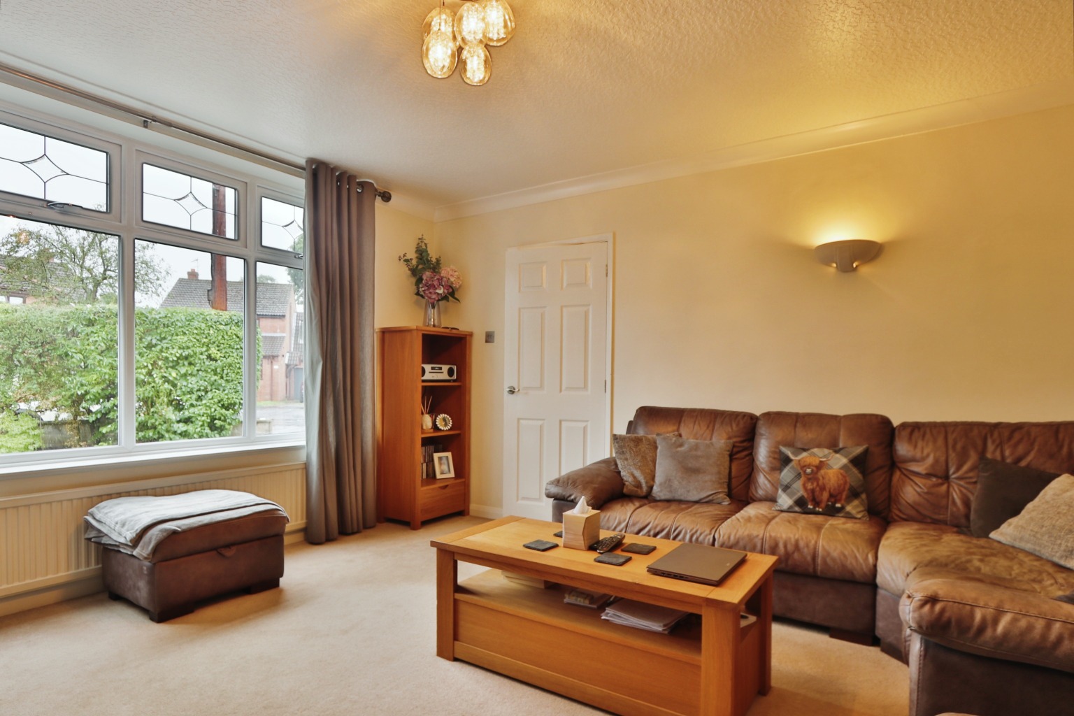4 bed semi-detached house for sale in St Mary's Close, Beverley  - Property Image 5