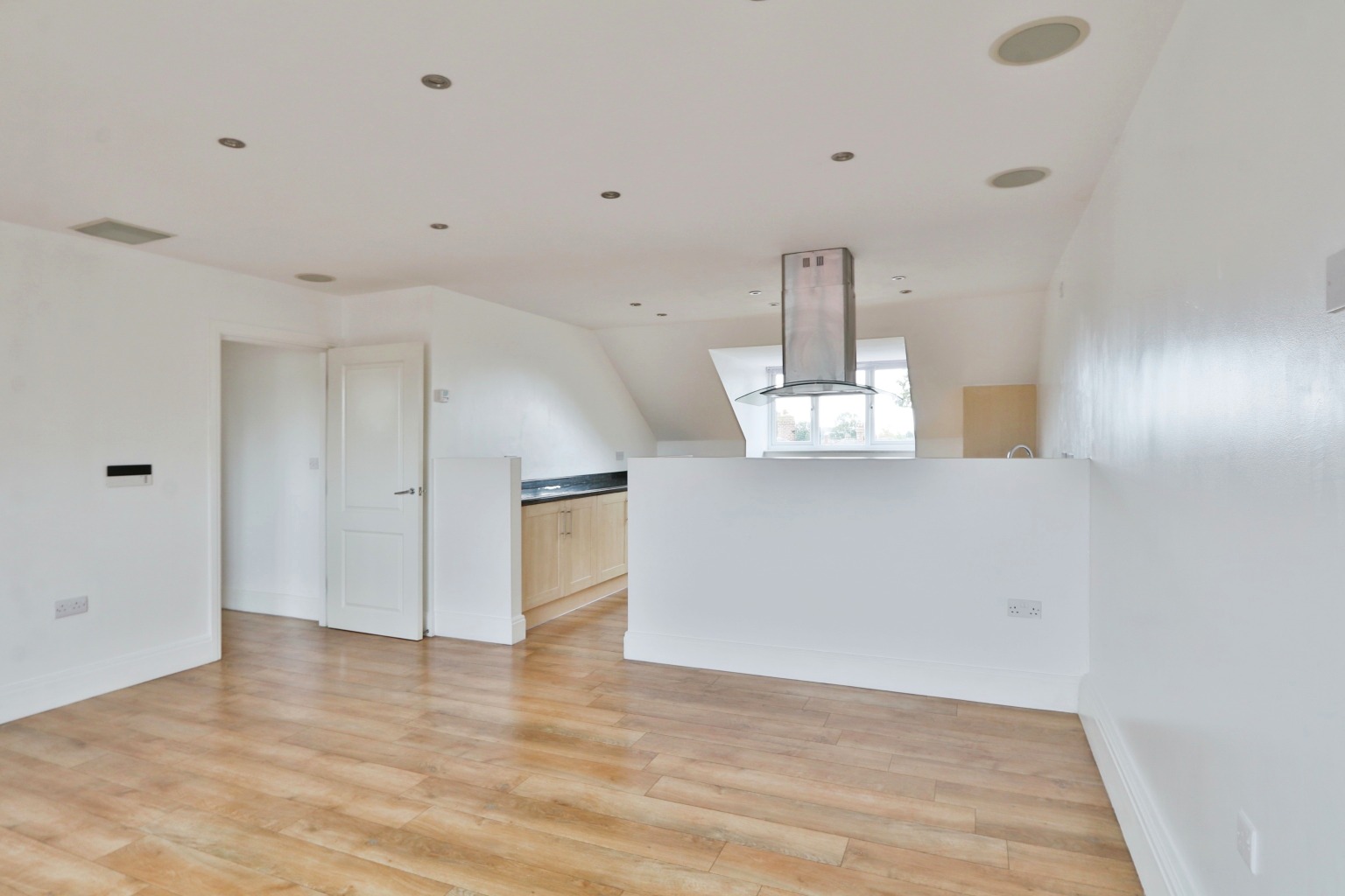 2 bed flat for sale in Corporation Road, Beverley  - Property Image 3