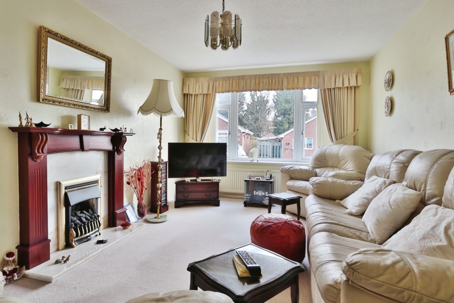 2 bed detached bungalow for sale in Westgate Meadows, Driffield  - Property Image 3