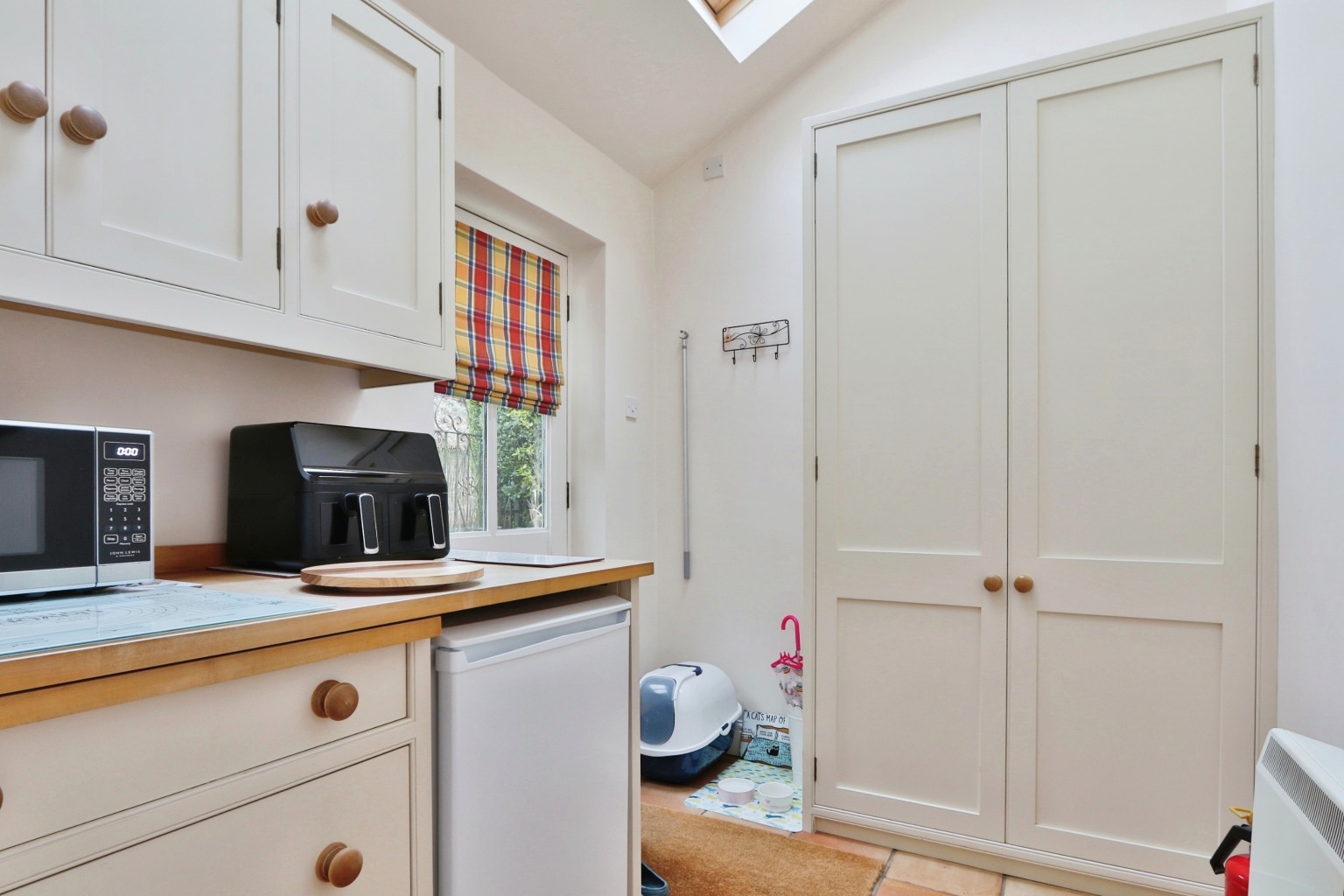2 bed terraced house for sale in Queensgate, Beverley  - Property Image 7