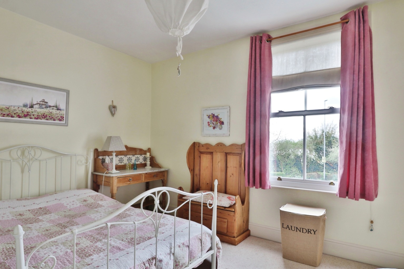 2 bed terraced house for sale in Queensgate, Beverley  - Property Image 8