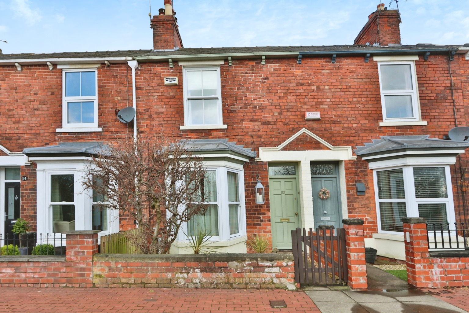 2 bed terraced house for sale in Queensgate, Beverley  - Property Image 1