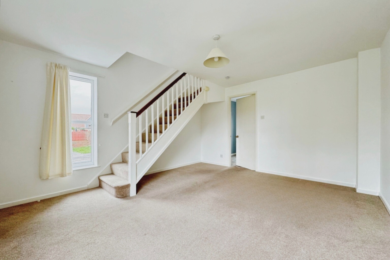 2 bed end of terrace house for sale in Minster Avenue, Beverley  - Property Image 2