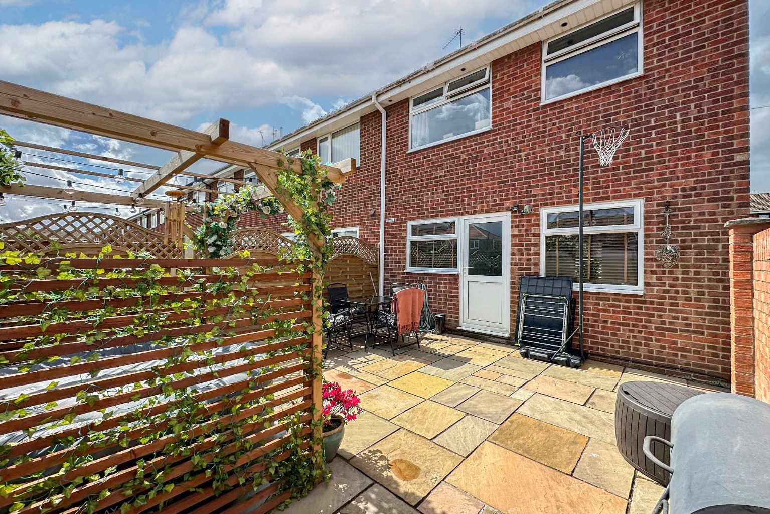 3 bed end of terrace house for sale in Grove Park, Beverley  - Property Image 9