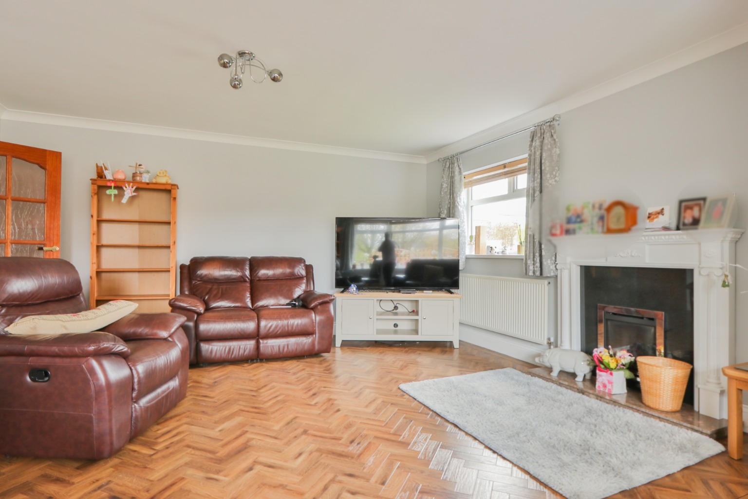 3 bed detached bungalow for sale in The Dales, Cottingham  - Property Image 3