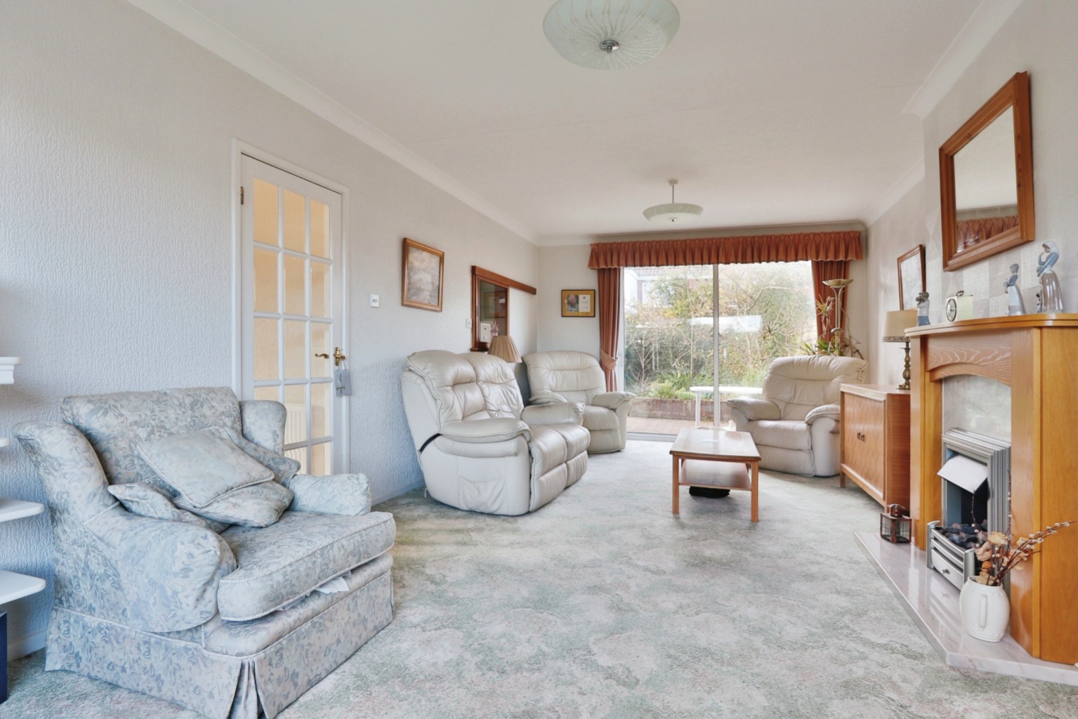 4 bed semi-detached house for sale in Woodstock Close, Cottingham  - Property Image 1