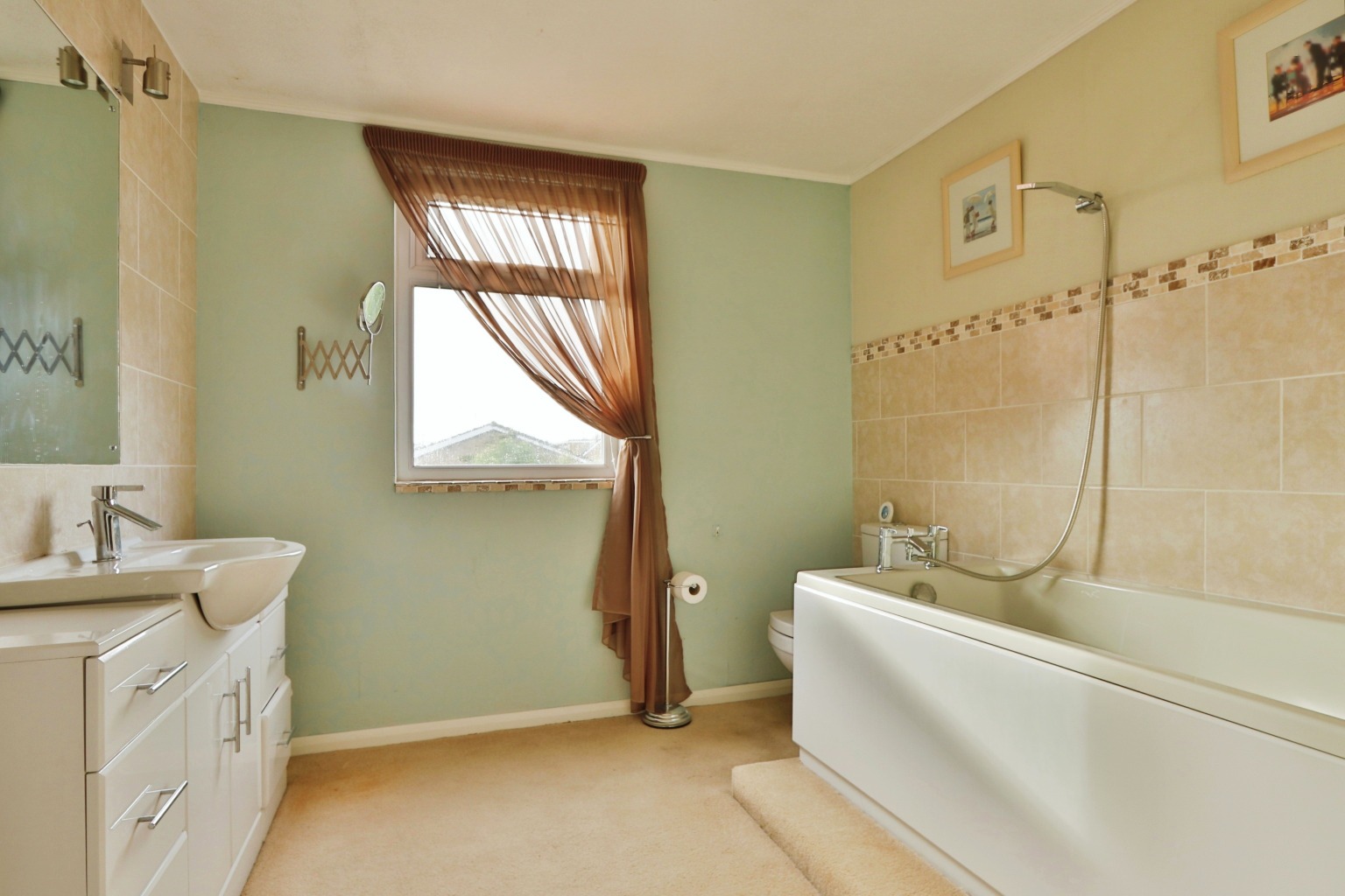 3 bed detached bungalow for sale in Eppleworth Road, Cottingham  - Property Image 14