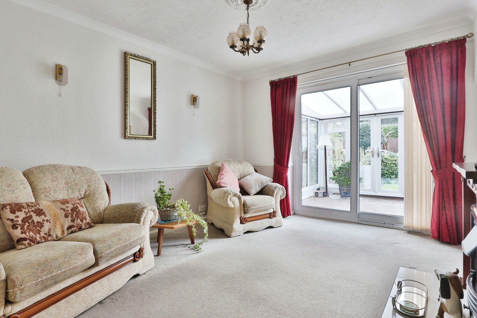 3 bed end of terrace house for sale in The Close, Cottingham  - Property Image 5