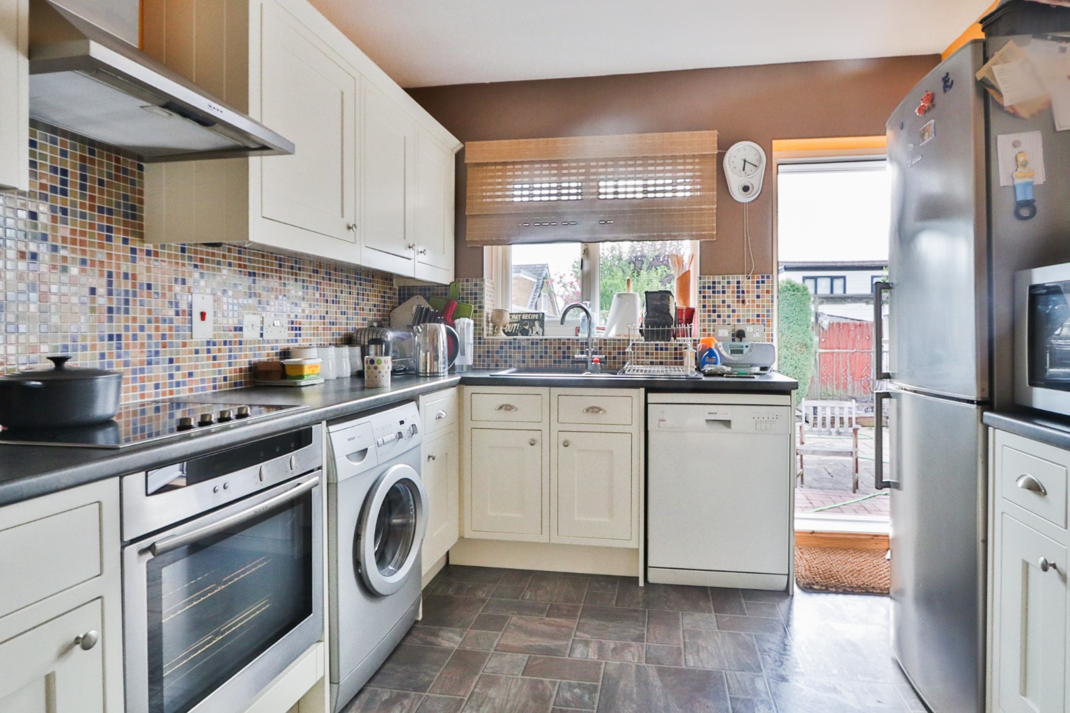 3 bed semi-detached house for sale in Eastfield Road, Hull  - Property Image 2