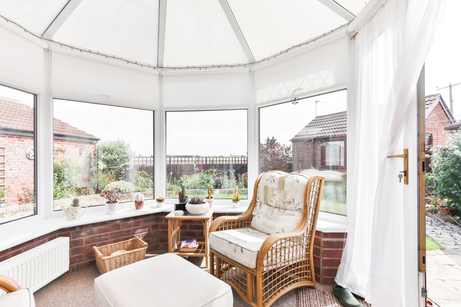 2 bed detached bungalow for sale in Highfield Rise, Hull  - Property Image 4
