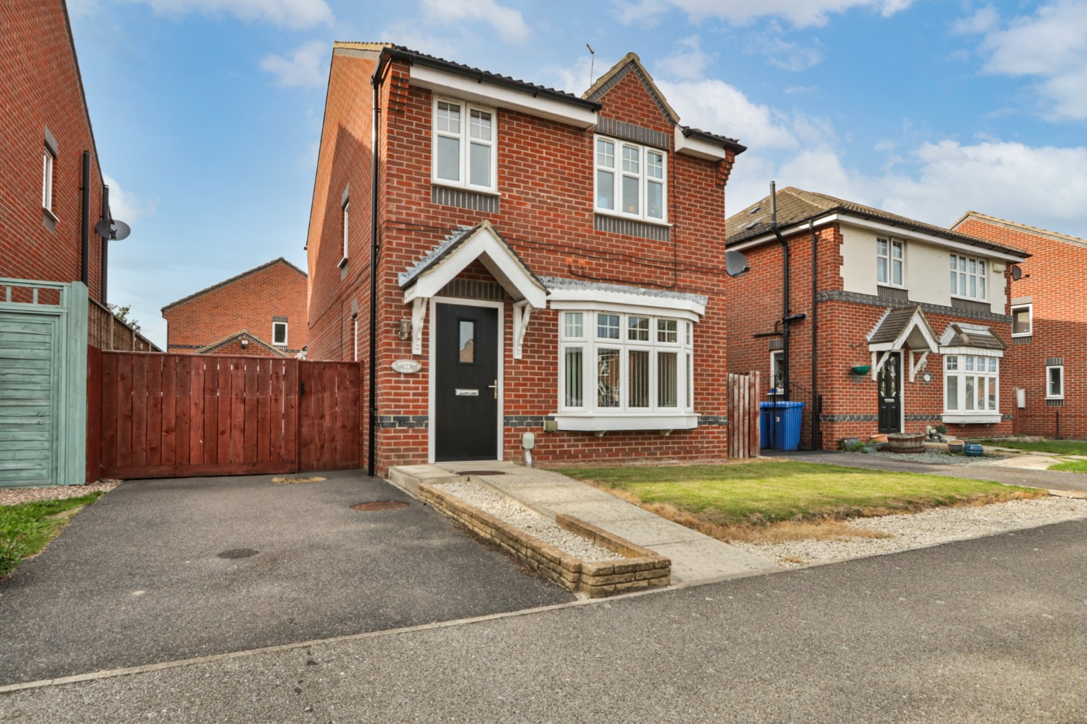 3 bed detached house for sale in Andrew Lane, Hull, HU12