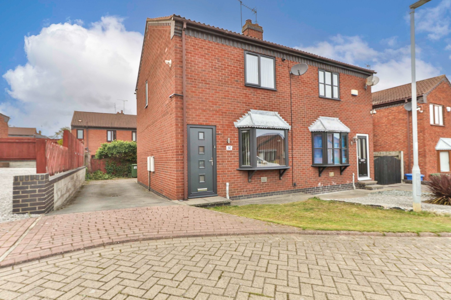 2 bed semi-detached house for sale in Beech Close, Hull, HU12