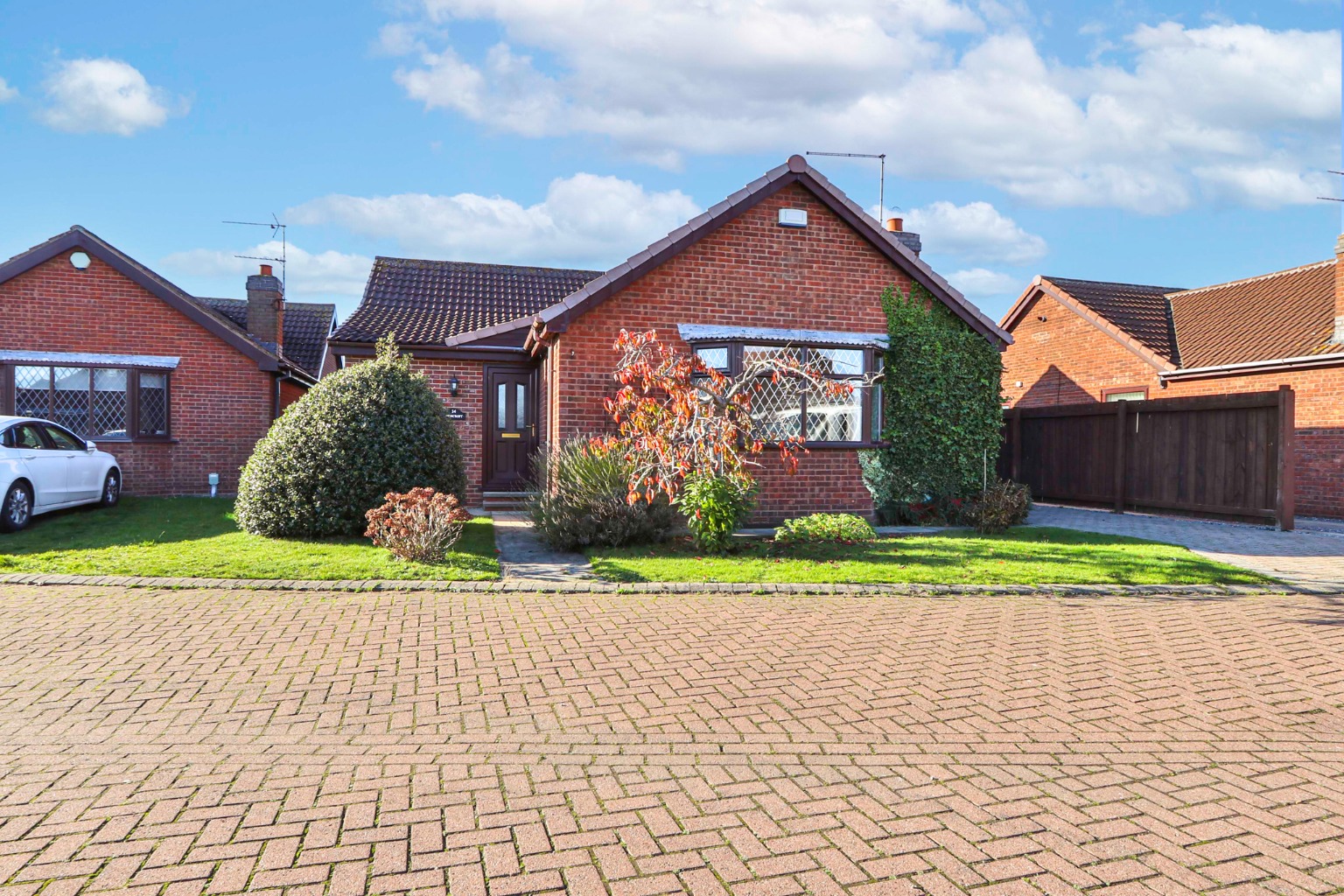 3 bed detached bungalow for sale in Highfield Rise, Hull, HU12