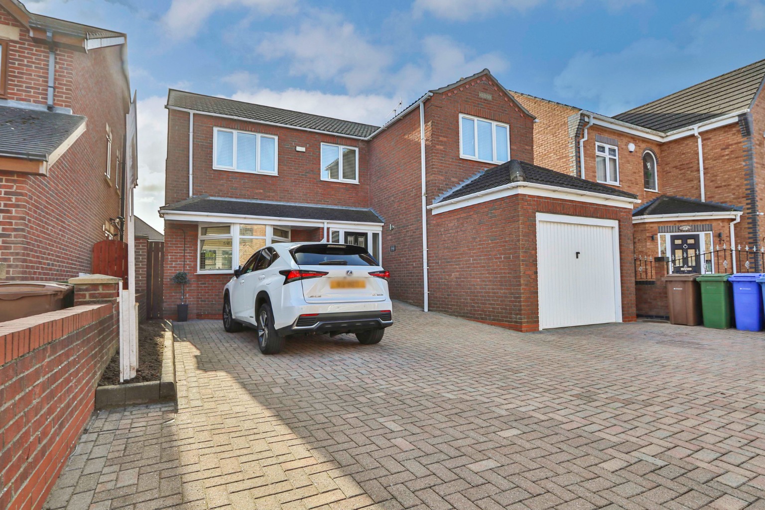 4 bed detached house for sale - Property Image 1