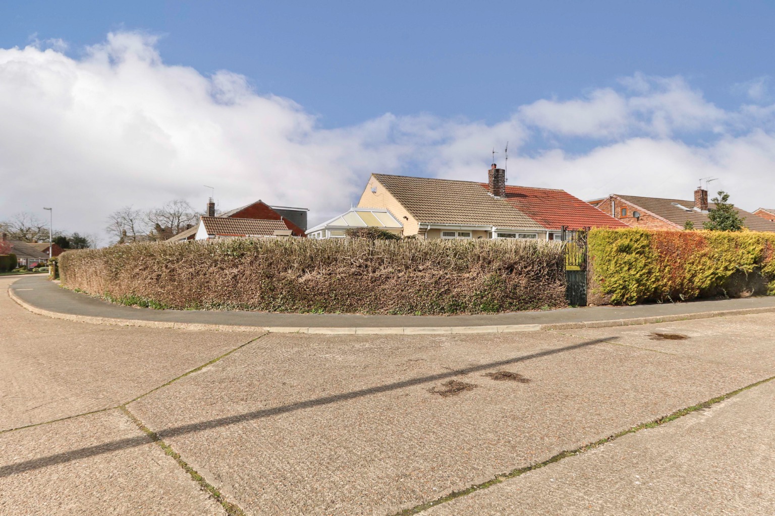 2 bed bungalow for sale in Raines Close, Hull  - Property Image 12