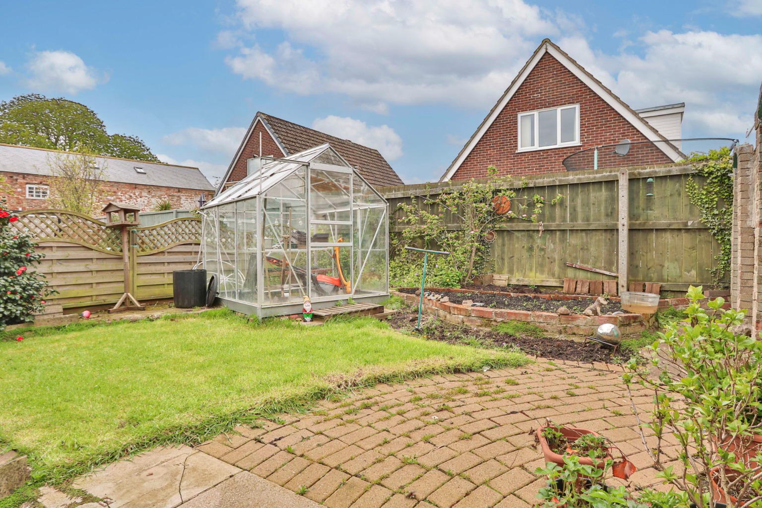 2 bed semi-detached bungalow for sale in Chestnut Garth, Hull  - Property Image 8