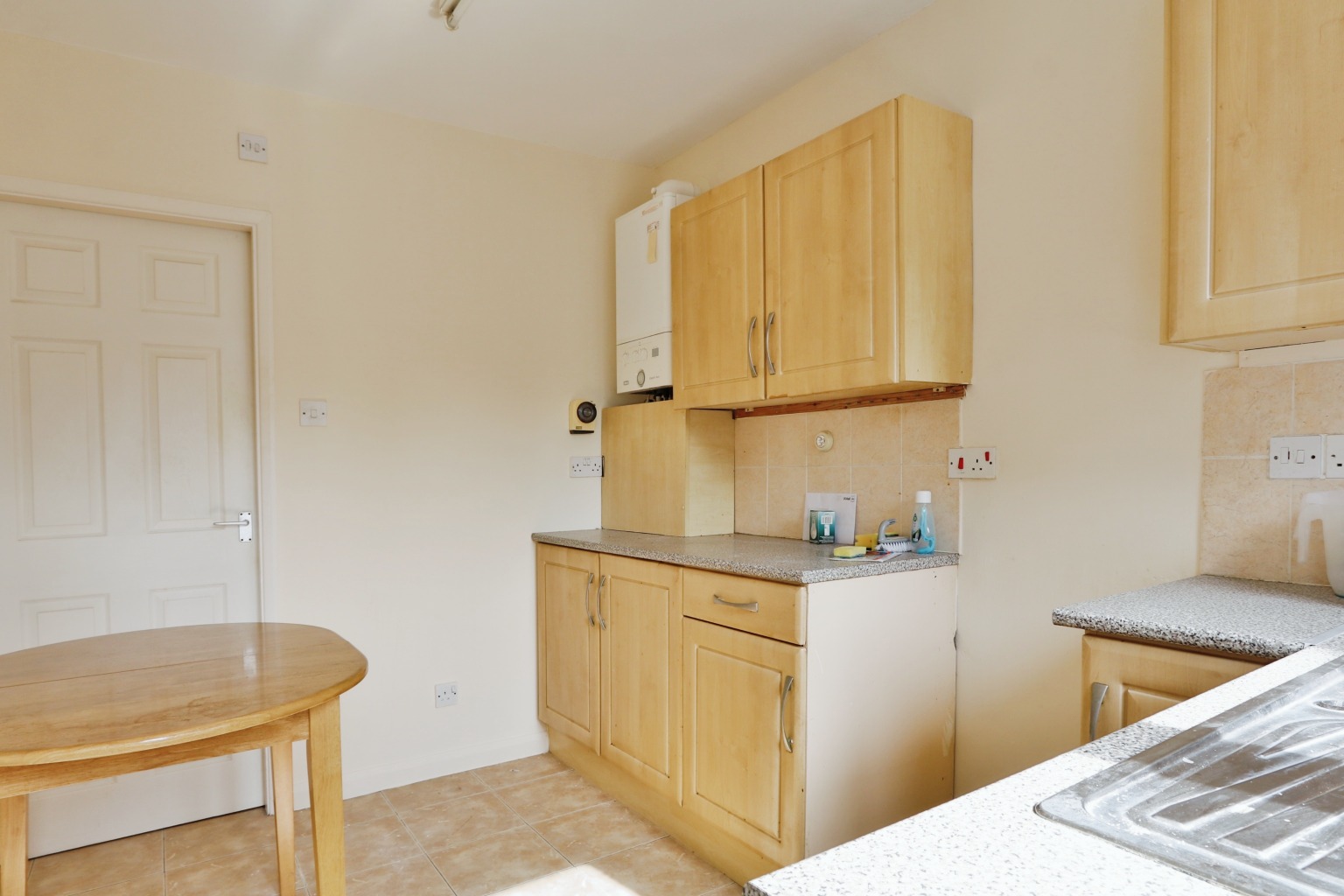3 bed end of terrace house for sale in Main Street, Hull  - Property Image 3