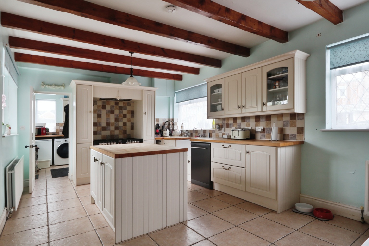 5 bed detached house for sale in Waudby Garth Road, Hull  - Property Image 3